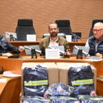 Προσφορά 130 στολών πυρόσβεσης στις εθελοντικές οργανώσεις της Δυτικής Ελλάδας